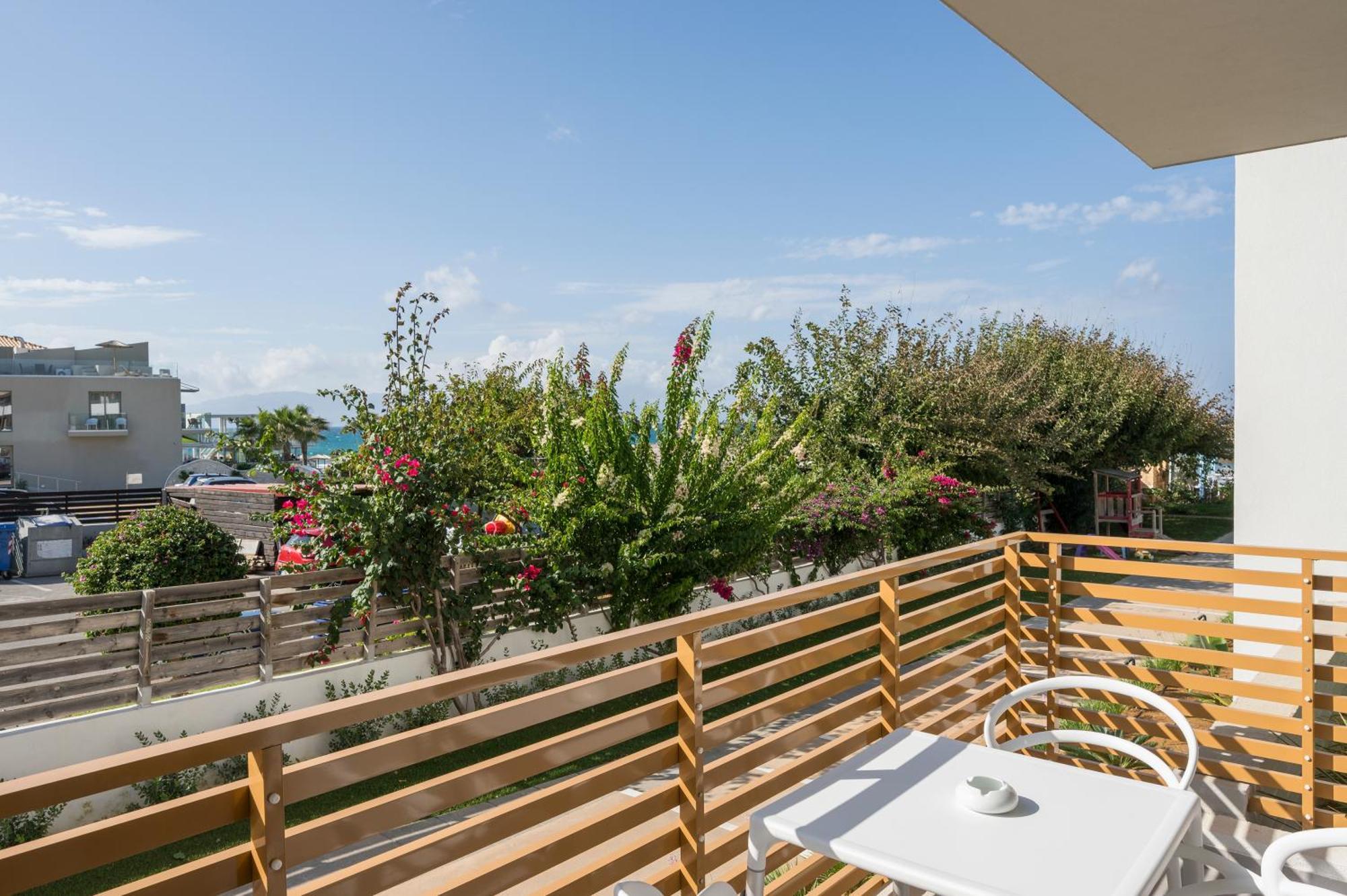 Ostrakon Suites Агия-Марина Экстерьер фото